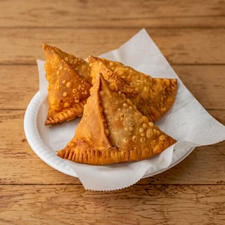 Chicken Keema Samosa (2pcs)